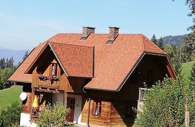 Holiday Home 'Ferienhaus Karin' with Private Terrace, Private Garden and Wi-Fi