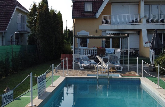 Holiday home for 5 guests with 90m² in Balatonszárszó (110539)