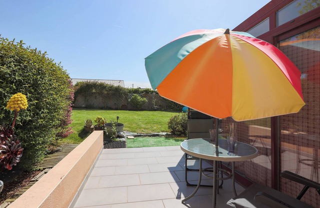Holiday Home 'Gîte Proche Mer 800 M' with Private Terrace, Shared Garden and Wi-Fi
