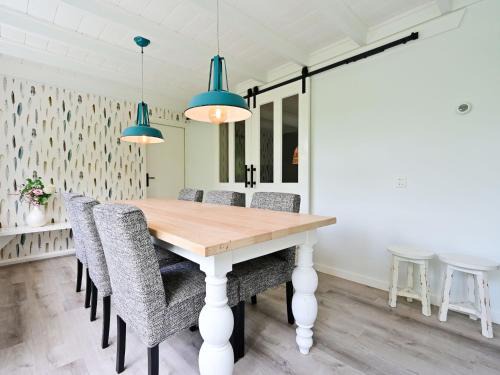 Holiday Home in Reutum with Pond and Trails, cleaning included