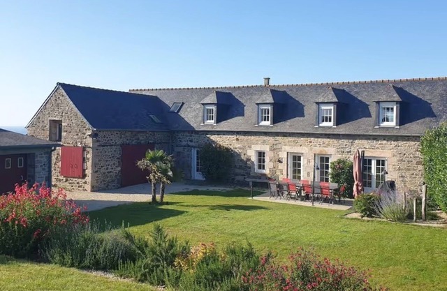 Holiday Home 'Le Clos Du Verdelet À Planguenoual' with Sea View, Private Pool and Wi-Fi