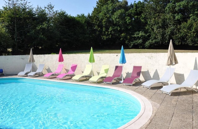 Holiday Home 'Les 3 Gîtes De Kerlividic' with Shared Pool, Shared Garden and Wi-Fi
