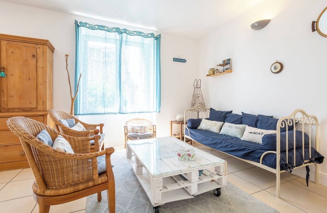 Holiday Home 'Plage 300m Bleu Salé 4 Ch' with Private Terrace, Private Garden and Wi-Fi