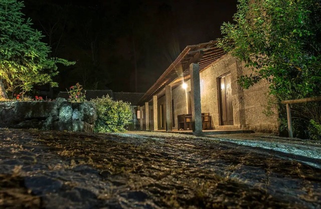Holiday Home 'Casa De Andrães Magnolias' with Shared Pool, Wi-Fi and Air Conditioning