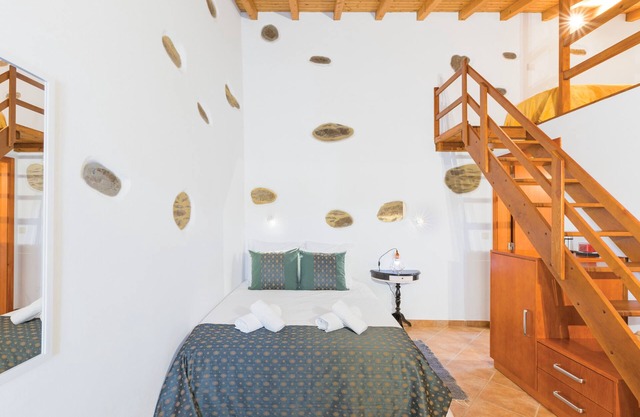 Holiday Home 'Sara' with Mountain View, Wi-Fi and Air Conditioning