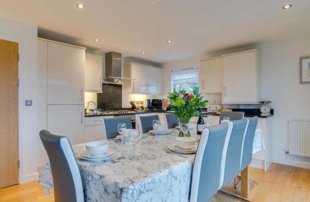 Holiday Home Serenade by Interhome