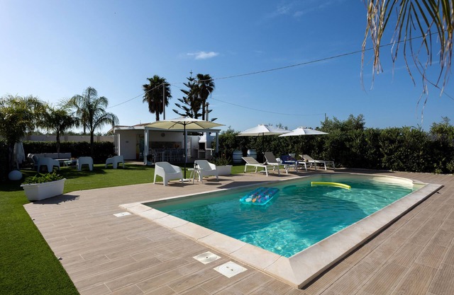 Holiday Home 'Torre Del Mare' with Private Pool, Private Terrace and Wi-Fi