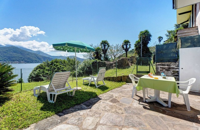 Holiday Home 'Vanni's House' with Lake View, Private Garden and Wi-Fi