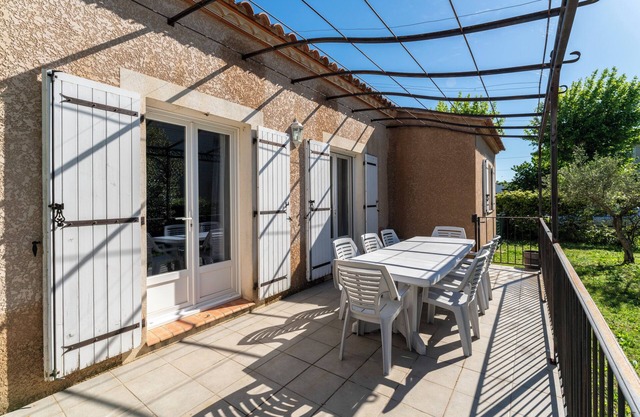 Holiday Home 'Villa De Maithe' with Private Terrace, Wi-Fi and Air Conditioning