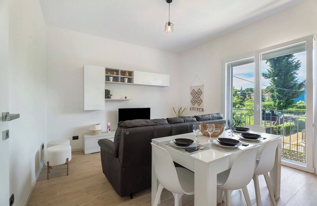 Holiday Home 'Villa Lilia Appartamento Blu' with Shared Garden, Balcony and Wi-Fi
