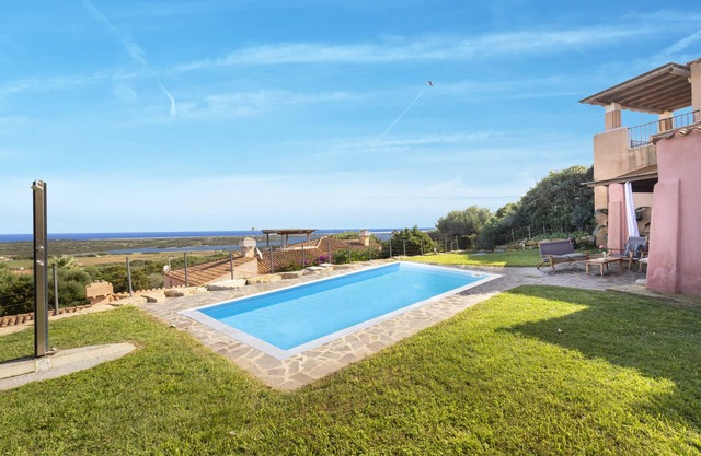 Holiday Home "Villa Sa Pintadera Stintino" with Private Pool and Terrace