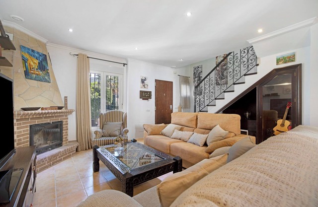 Holiday Home "Villa Viruta" with Mountain View, Shared Pool & Wi-Fi