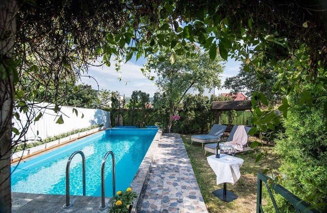 Holiday home with heated outdoor swimming pool up to 12 persons