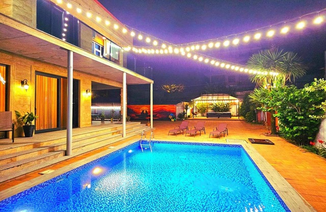 Holiday home with swimming pool
