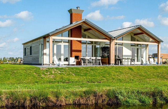 Holiday home with view in Friesland