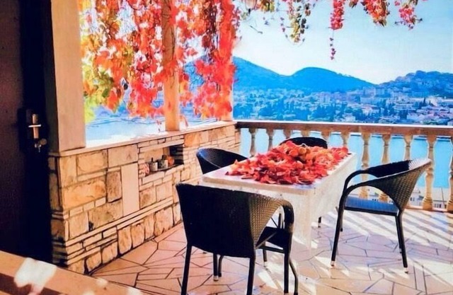 Holiday house Dubrovnik for 1 - 11 persons with 5 bedrooms - Holiday house