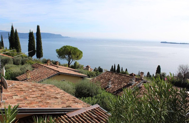 Holiday house Gardone Riviera for 1 - 6 persons with 3 bedrooms - Row house