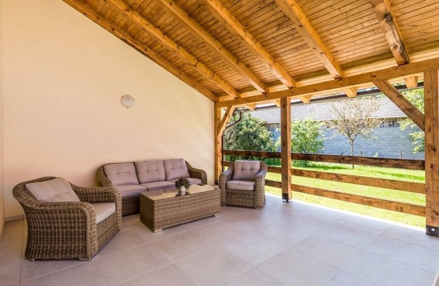 Holiday house Green house - shared pool & BBQ: - Plaski, Continental Croati, Croatia