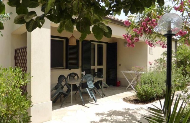 Holiday house Marina di Modica for 1 - 4 persons with 2 bedrooms - Holiday home