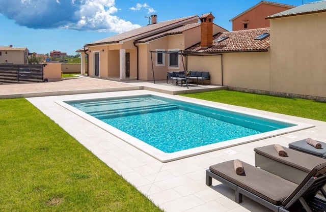 Holiday house Krancici for 6 - 8 persons with 3 bedrooms - Holiday home