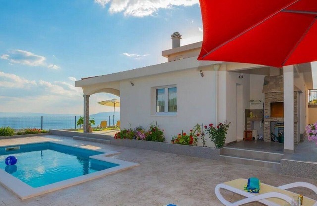 Holiday house Makarska for 1 - 10 persons with 3 bedrooms - Holiday apartment in one or multi-family