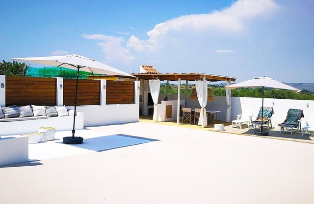 Holiday house Monserrat for 2 - 6 persons with 3 bedrooms - Holiday home