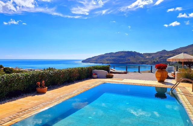 Holiday house Pefki for 1 - 6 persons with 3 bedrooms - Luxury holiday home