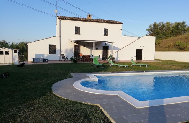 Holiday house Picciano for 1 - 4 persons with 2 bedrooms - Holiday house
