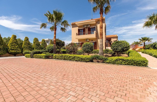Holiday house Platanos for 1 - 5 persons with 2 bedrooms - Row house