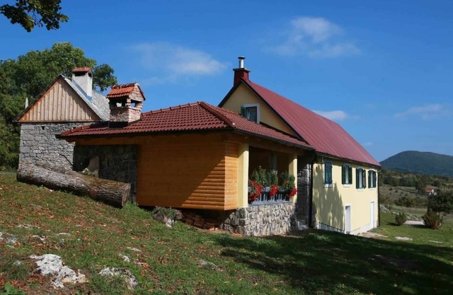 Holiday house with a parking space Žuta Lokva, Senj (K-22686)