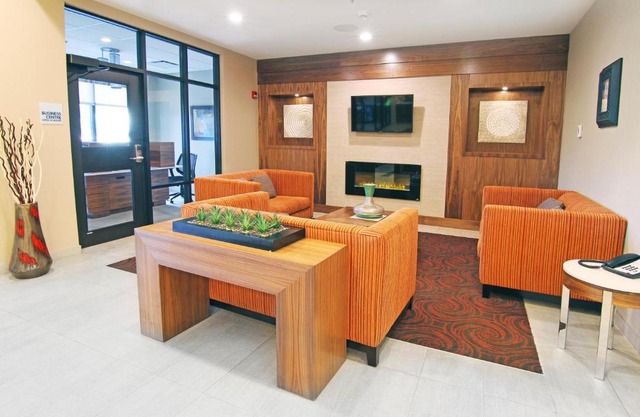 Holiday Inn Express and Suites Calgary University by IHG