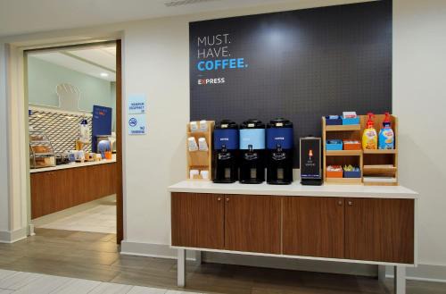 Holiday Inn Express Hotel & Suites Barrie by IHG