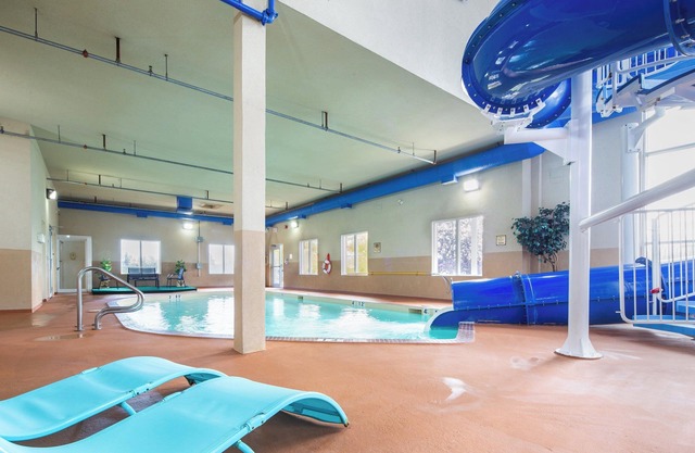Holiday Inn Express Hotel & Suites Edson by IHG
