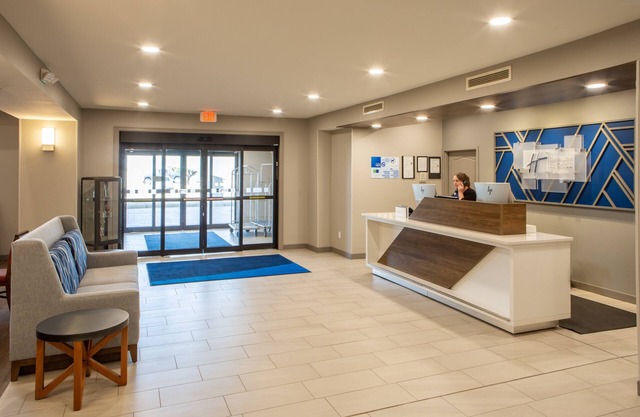 Holiday Inn Express & Suites Sioux City - Southern Hills by IHG