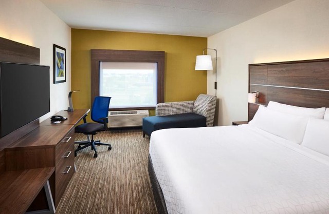Holiday Inn Express & Suites - Brantford by IHG