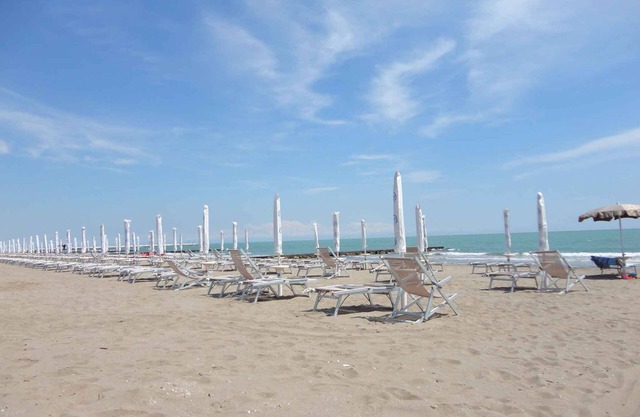 Holiday apartment with air conditioning and microwave