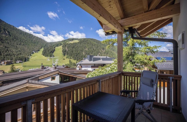 Holiday Apartment "Ot Residenz Bun Sté" with Mountain View, Whirlpool, Sauna & Balcony