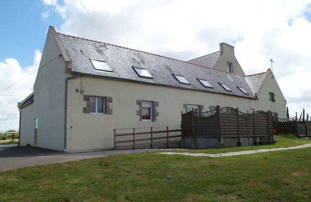HOLIDAY RENTAL HOUSE SAINT POL DE LEON