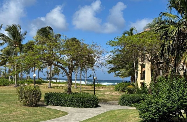 HOLIDAY SPECIAL! Island Oasis-Luxury condo at Pelican Cove