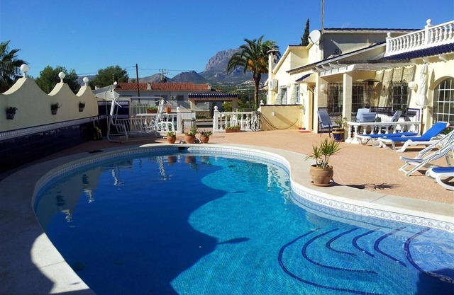 "Holiday villa Albir - Alfaz del Pi" with Mountain View, Pool, A/C & Wi-Fi