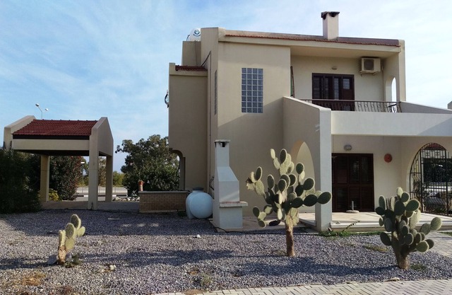 Holiday villa for Rent in North Cyprus, large communal pool, Sea and Sand!
