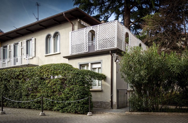 Holiday villa with large furnished terrace