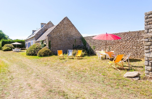 Holidays between sea and countryside for 8