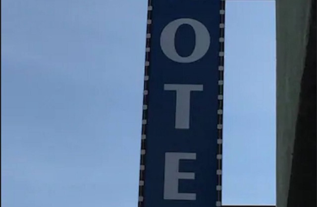 Hollywood Roxy Hotel
