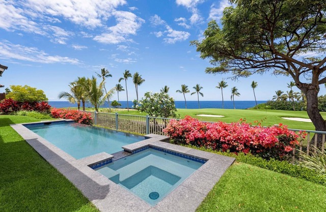 Holua Kai #26: Luxury Fairway Front Villa w/Pool, Spa, Lanai, AC & Ocean Views