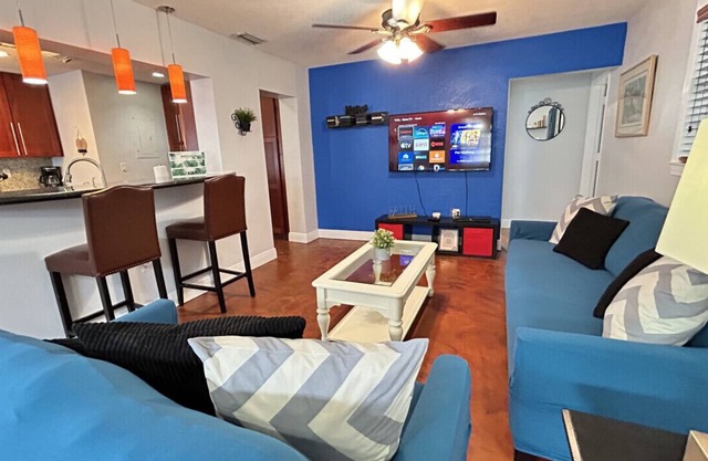HOME AWAY FROM HOME Near Airport/Malls/Highways
