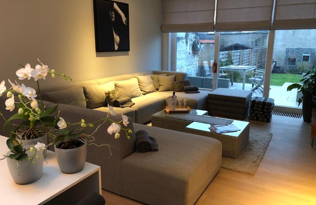 Home Bruges Cosy Comfort Modern Couple Privacy walking distance City center Kitchen Terrace Garden