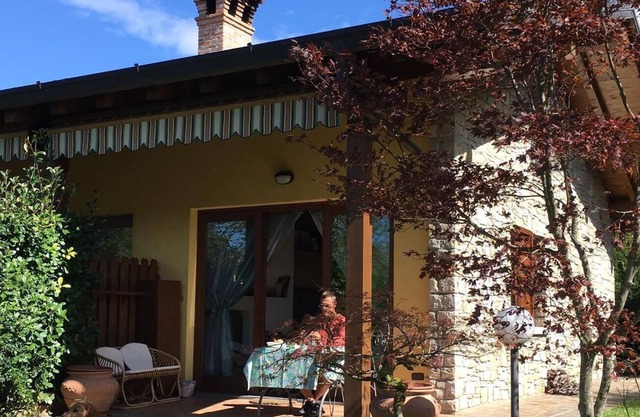 HOME FALECCHIO with swimming pool in the green of the Orobiche mountains