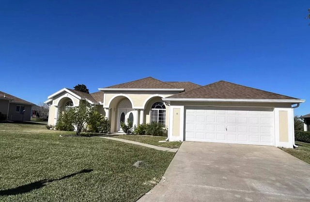 Home in Gated Community and Country Club minutes away from the WEC and HITS