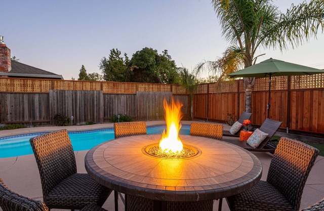 Home near Sonoma w/heated pool